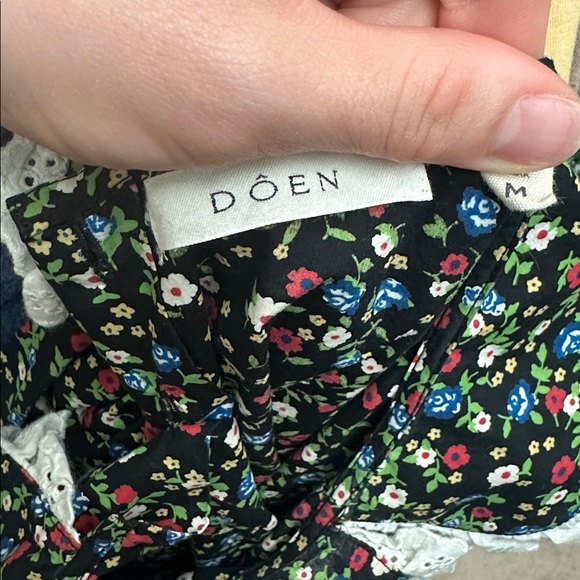 Floral Dress with Lace Collar - Picture 2 of 2